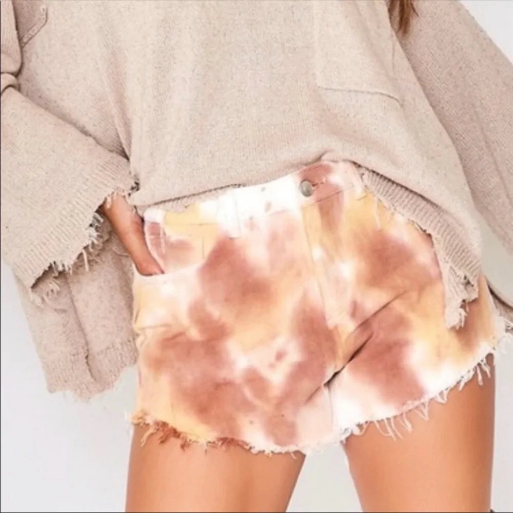 TIE DYE - Tie Dye Distressed Jean Shorts - Picture 4 of 7
